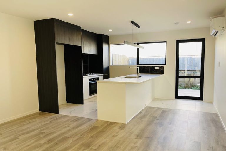 Photo of property in 17a Poruru Close, Papakura, 2110