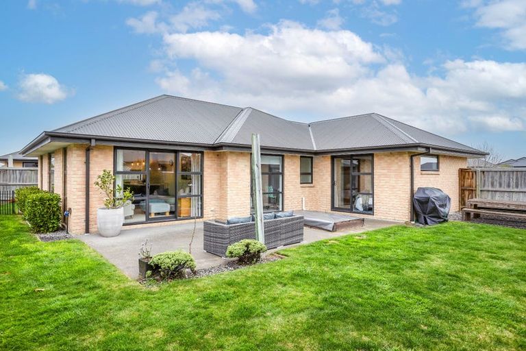 Photo of property in 48 Sutherland Drive, Kaiapoi, 7630