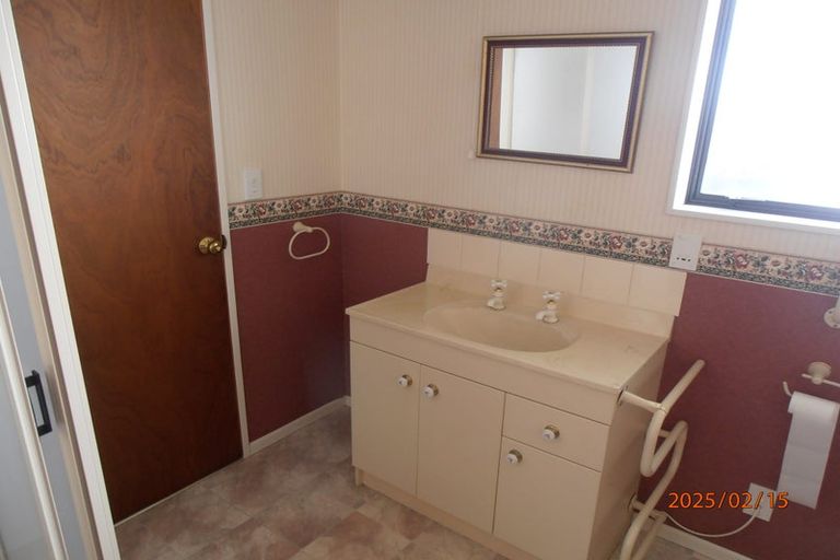 Photo of property in 28 Swansea Street, Hokowhitu, Palmerston North, 4410