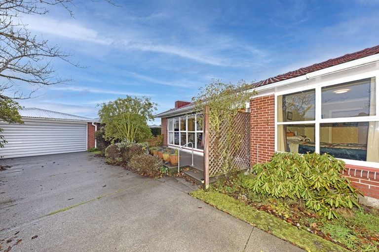 Photo of property in 8 Kingsgate Place, Burnside, Christchurch, 8053