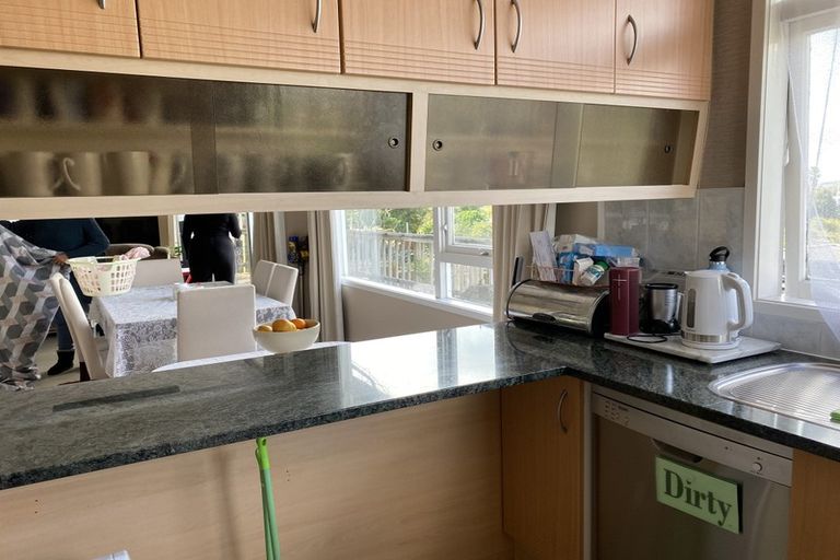 Photo of property in 20 Grenada Avenue, Forrest Hill, Auckland, 0620