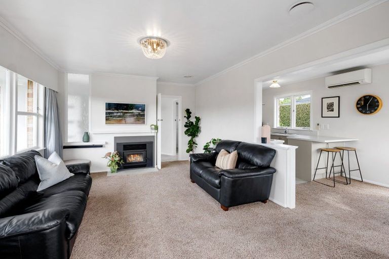 Photo of property in 43 Berkley Avenue, Hillcrest, Hamilton, 3216