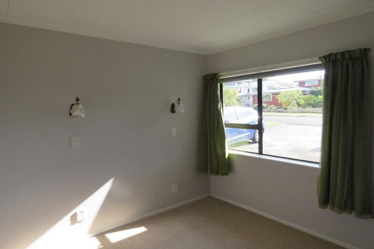 Photo of property in 1 Price Street, Westown, New Plymouth, 4310