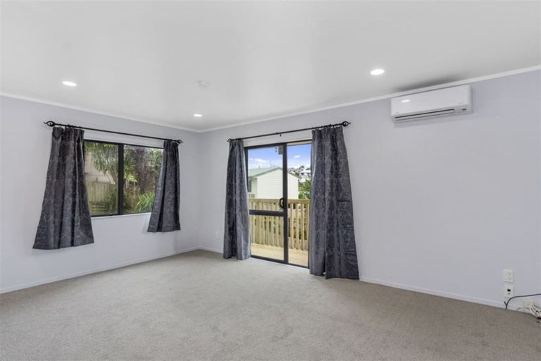 Photo of property in 12b Resolution Road, Welcome Bay, Tauranga, 3112
