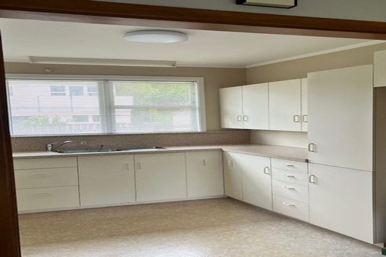 Photo of property in 180 Matai Road, Raumati Beach, Paraparaumu, 5032