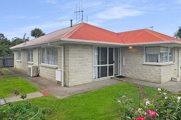 Photo of property in 1a Hendon Place, West End, Palmerston North, 4412