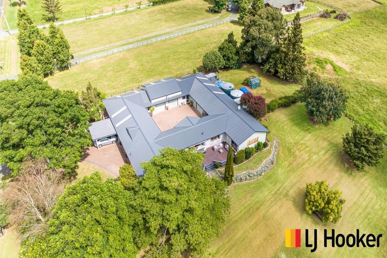 Photo of property in 31 Church Road, Ardmore, Papakura, 2582