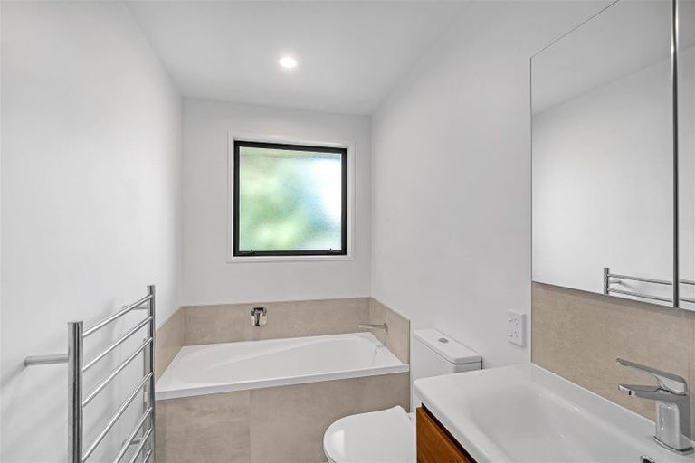 Photo of property in 2/282 Sawyers Arms Road, Bishopdale, Christchurch, 8053