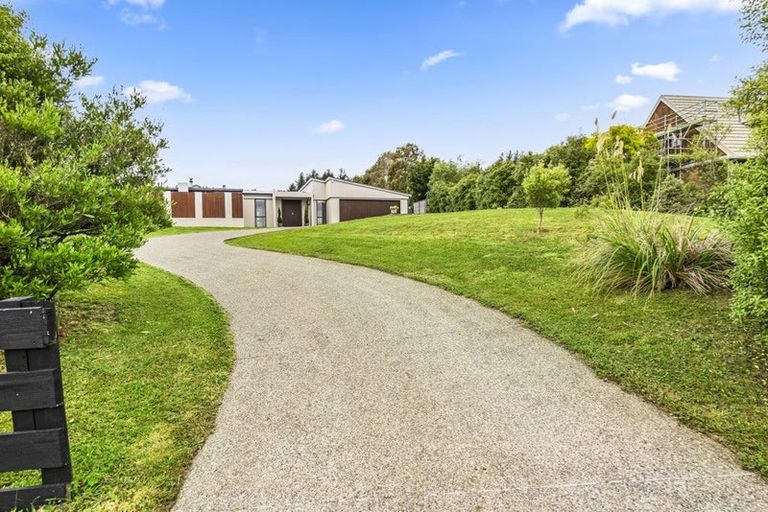 Photo of property in 3 Marua Palm Grove, Timberlea, Upper Hutt, 5018