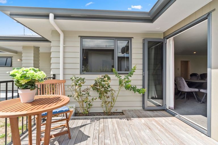 Photo of property in 17 Noumea Drive, Rangatira Park, Taupo, 3330