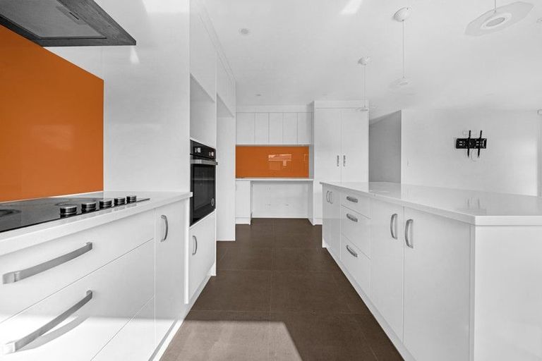 Photo of property in 1/25 Kennington Drive, Clendon Park, Auckland, 2103