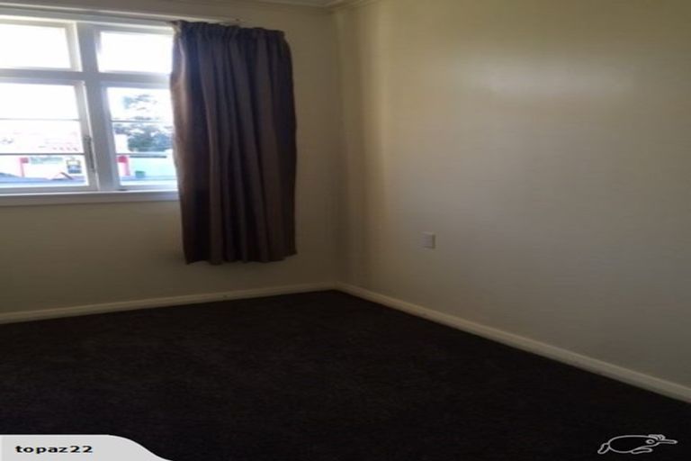 Photo of property in 9 Avenue Road, Foxton, 4814