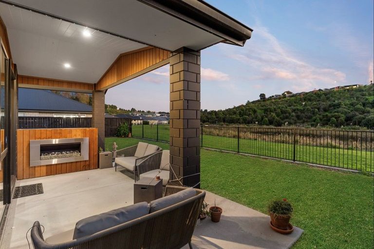 Photo of property in 68 Pakanga Grove, Pyes Pa, Tauranga, 3112