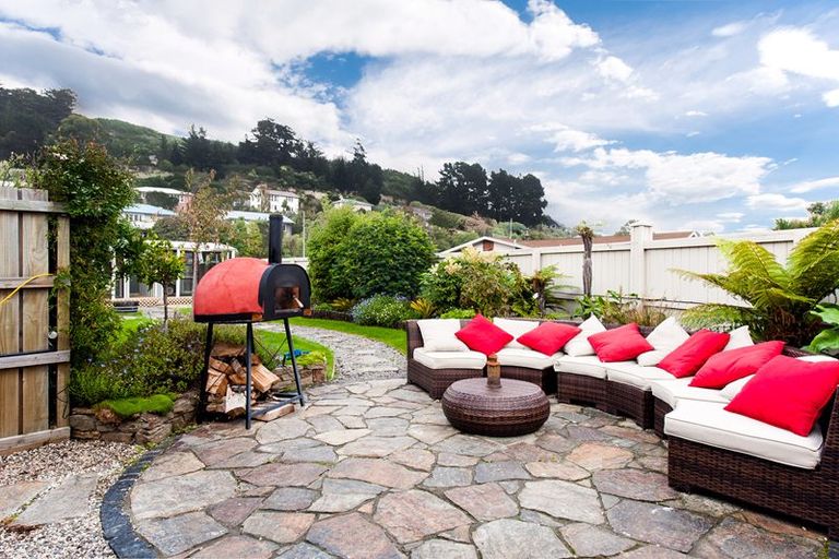 Photo of property in 11 Romar Lane, Heathcote Valley, Christchurch, 8022