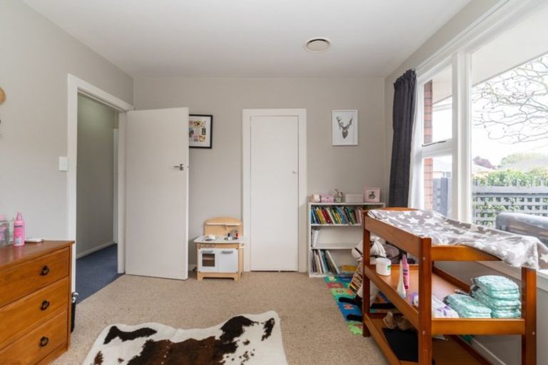 Photo of property in 27 Dunstan Crescent, Hornby, Christchurch, 8042