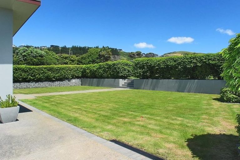Photo of property in 2 Scoresby Grove, Whitby, Porirua, 5024