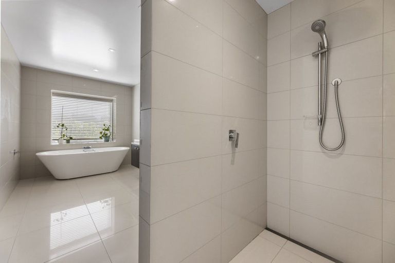 Photo of property in 66 Wingatui Road, Mosgiel, 9024