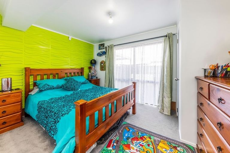 Photo of property in 6 Montego Place, Weymouth, Auckland, 2103