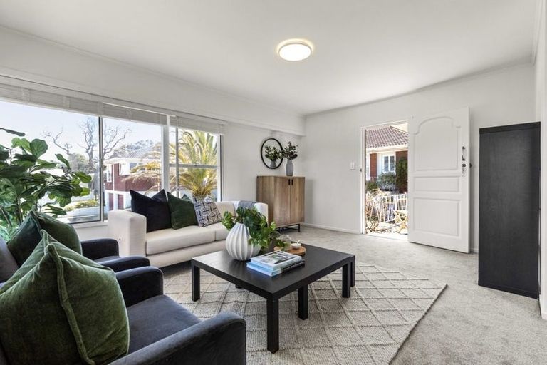 Photo of property in 6/40 Lake Road, Narrow Neck, Auckland, 0624