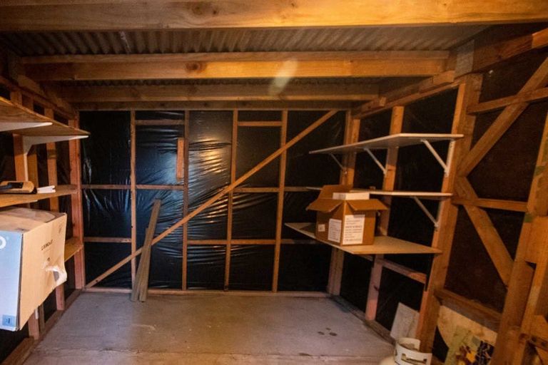 Photo of property in 1/8 Koromiko Street, New Lynn, Auckland, 0600