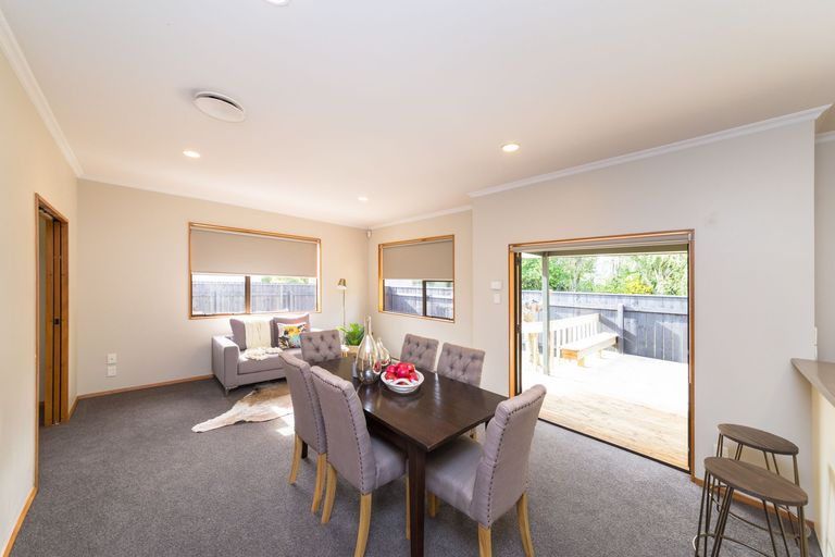 Photo of property in 40 Weston Avenue, Roslyn, Palmerston North, 4414