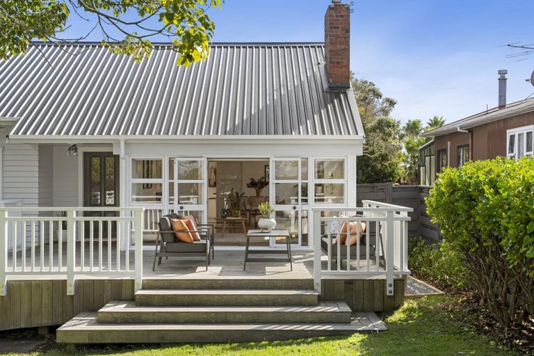 Photo of property in 2/159 Mokoia Road, Birkenhead, Auckland, 0626