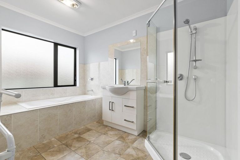 Photo of property in 46 Kokako Rise, Papakura, 2110