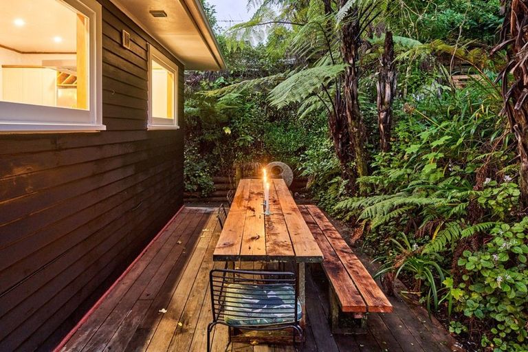 Photo of property in 33 Kairimu Street, Stokes Valley, Lower Hutt, 5019