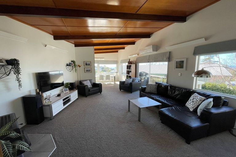 Photo of property in 11 Randall Place, Hospital Hill, Napier, 4110
