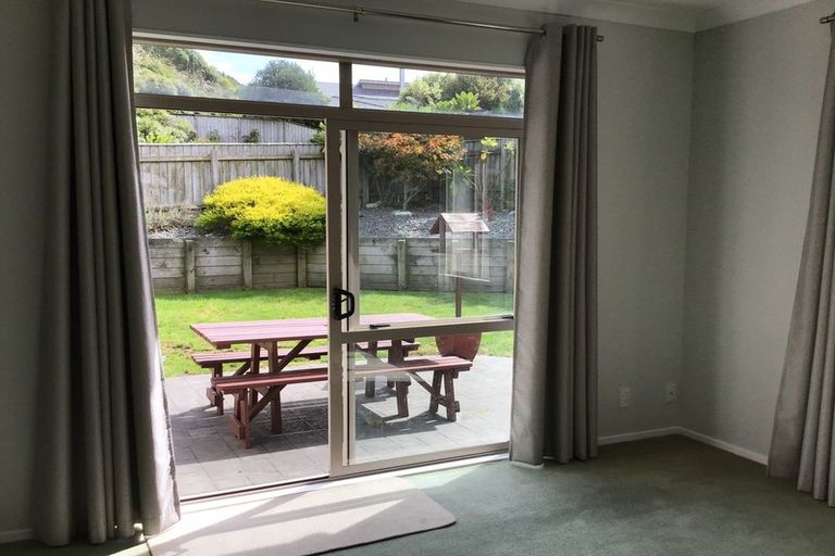 Photo of property in 3 Chippenham Grove, Churton Park, Wellington, 6037