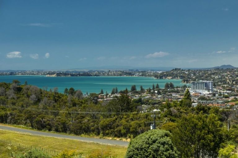 Photo of property in 159 Hillcrest Road, Hatfields Beach, Orewa, 0931