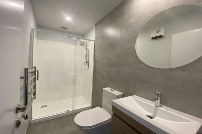 Photo of property in 4/16 New Brighton Road, Shirley, Christchurch, 8061