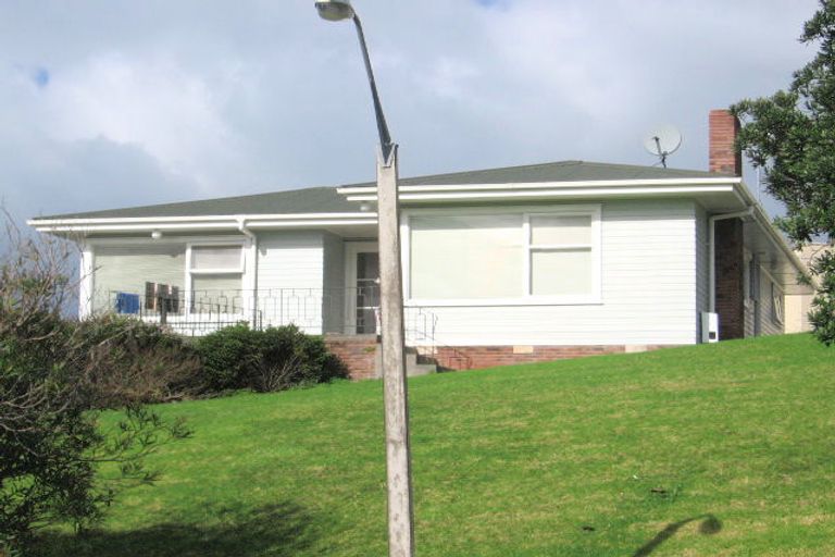 Photo of property in 24 Mayfair Crescent, Mairangi Bay, Auckland, 0630