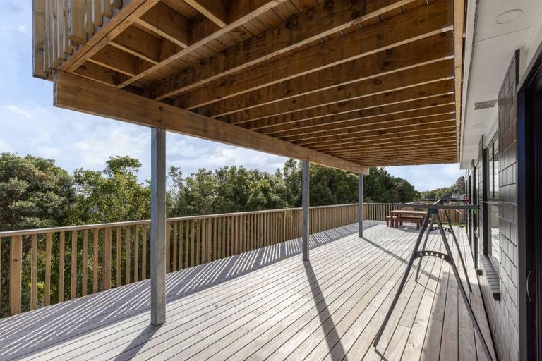 Photo of property in 94 Kotare Street, Waikanae, 5036