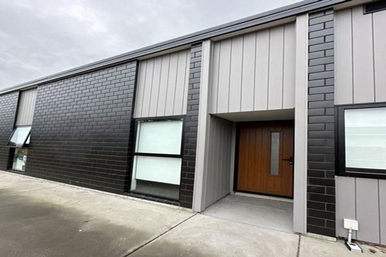 Photo of property in 28a Sussex Street, Levin, 5510