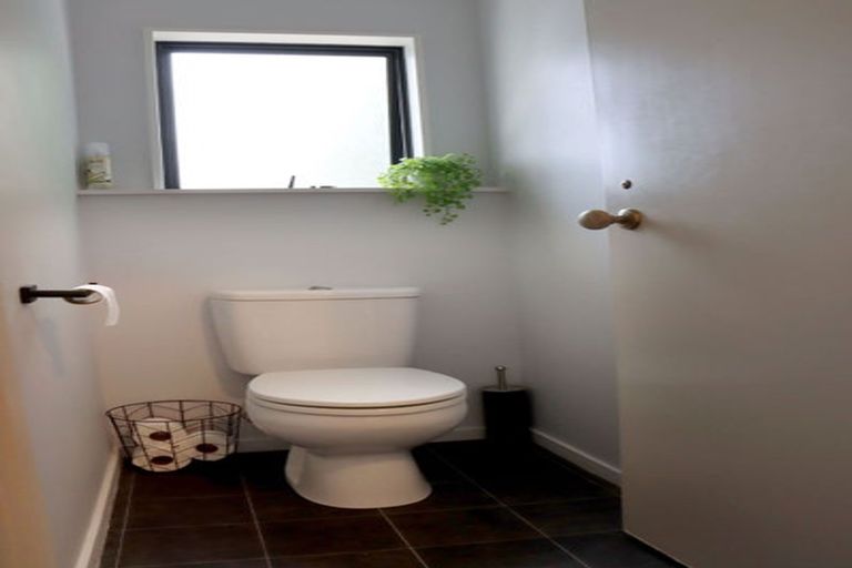 Photo of property in 48 Newton Place, Westbrook, Palmerston North, 4412