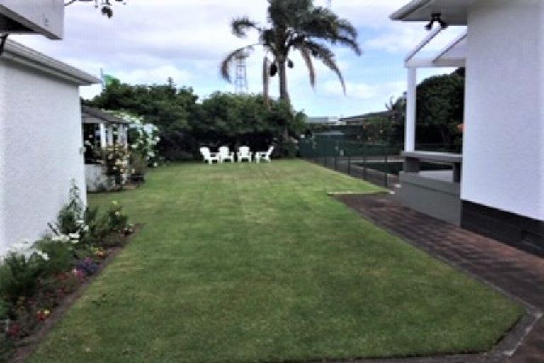 Photo of property in 381 Devonport Road, Tauranga South, Tauranga, 3112