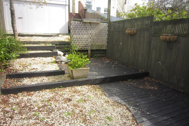 Photo of property in 145 Tasman Street, Mount Cook, Wellington, 6021