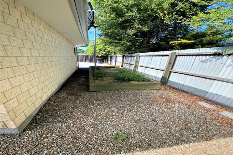 Photo of property in 4a Pinehurst Crescent, Russley, Christchurch, 8042