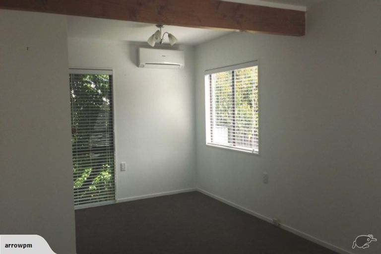 Photo of property in 24 Karamu Street, Te Atatu Peninsula, Auckland, 0610