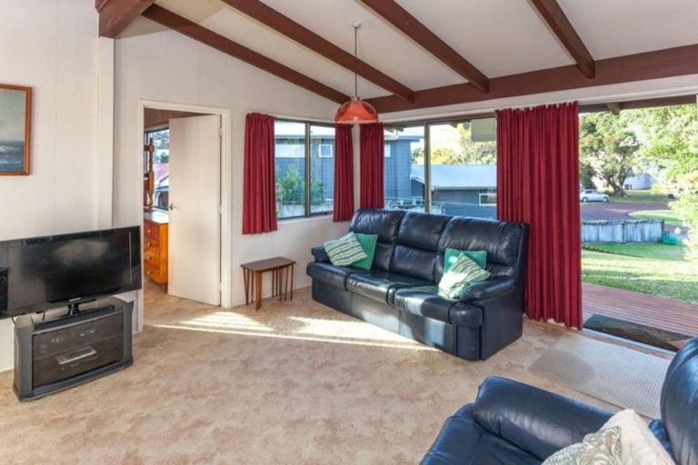 Photo of property in 17 Mccall Avenue, Pauanui, Hikuai, 3579