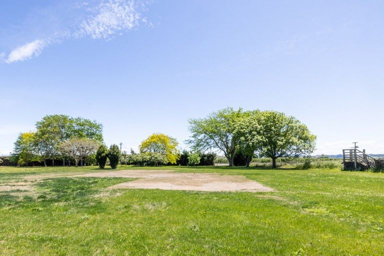 Photo of property in 670 Swamp Road, Puketapu, Napier, 4183