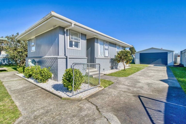 Photo of property in 6 Raleigh Street, Flaxmere, Hastings, 4120