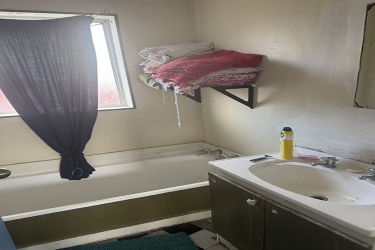 Photo of property in 24 Palgrave Avenue, Flaxmere, Hastings, 4120