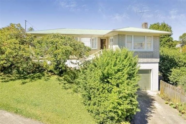 Photo of property in 20 Kelkirk Street, Kelston, Auckland, 0602
