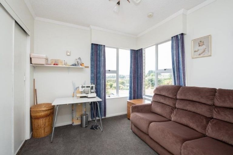 Photo of property in 24 High Street South, Eltham, 4322