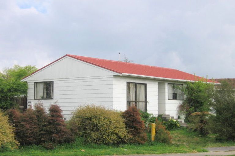 Photo of property in 60 Pohutukawa Drive, Owhata, Rotorua, 3010