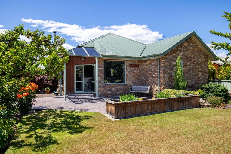 Photo of property in 130 Sunderland Street, Clyde, 9330