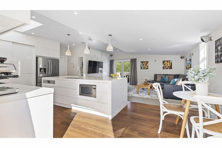 Photo of property in 20 Lucknow Terrace, Khandallah, Wellington, 6035