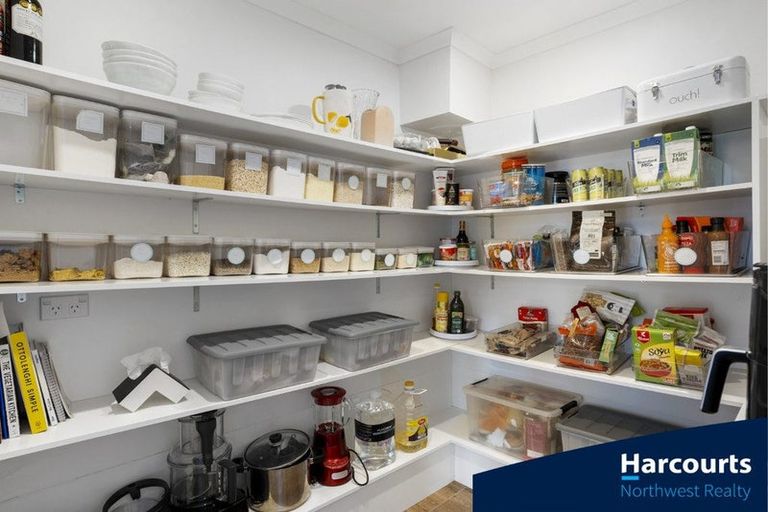 Photo of property in 1b Makora Road, Massey, Auckland, 0614